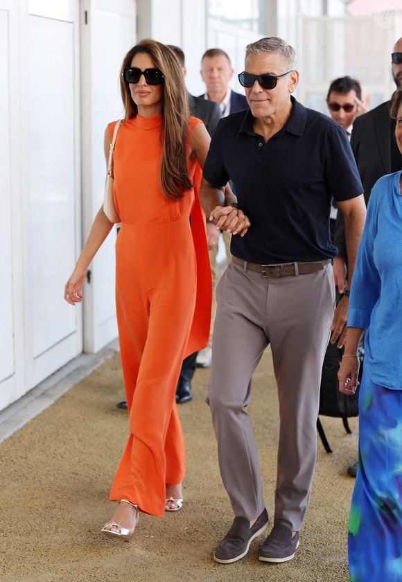 Venise, ITALIE - George Clooney et sa femme Amal quittent l'aéroport Marco Polo de Venise après avoir assisté à la 81e édition du Festival international du film de Venise au Lido de Venise. 2024 (Backgrid UK/ Bestimage).