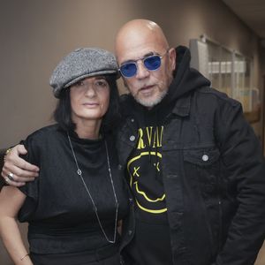 Sandrine Aboukrat Levi et Pascal Obispo lors d'un gala au théâtre Mogador à Paris au profit de l'association Daniel Lévi le 7 novembre 2022.

© Jack Tribeca / Bestimage