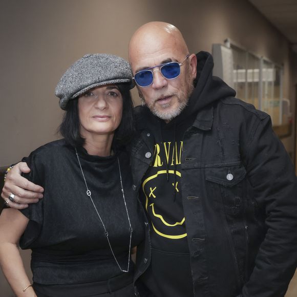Sandrine Aboukrat Levi et Pascal Obispo lors d'un gala au théâtre Mogador à Paris au profit de l'association Daniel Lévi le 7 novembre 2022.

© Jack Tribeca / Bestimage