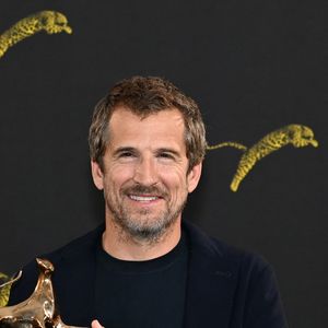 "On s’est revus il y a quelques années et je lui ai dit : 'Tu es vraiment un salaud parce que depuis j’ai pas mal de problèmes avec cette clavicule qui s’est remise de travers'", a-t-il ajouté.

Guillaume Canet, prix Excellence Award Davide Campari, lors de la 77ème Edition du Festival International du Film de Locarno. Le 7 août 2024
© Nick Zonna-IPA  / Zuma Press / Bestimage
