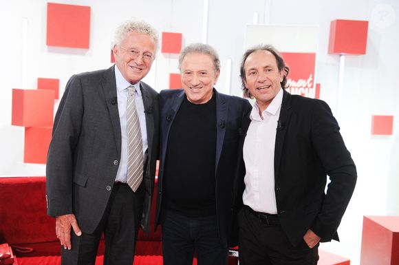 Exclusif - Nelson Monfort , Michel Drucker et Philippe Candeloro - Enregistrement de l'émission "Vivement dimanche" au studio Gabriel, présentée par M.Drucker, et diffusée sur France 3 le 22 juin 2025. 
© Guillaume Gaffiot / Bestimage