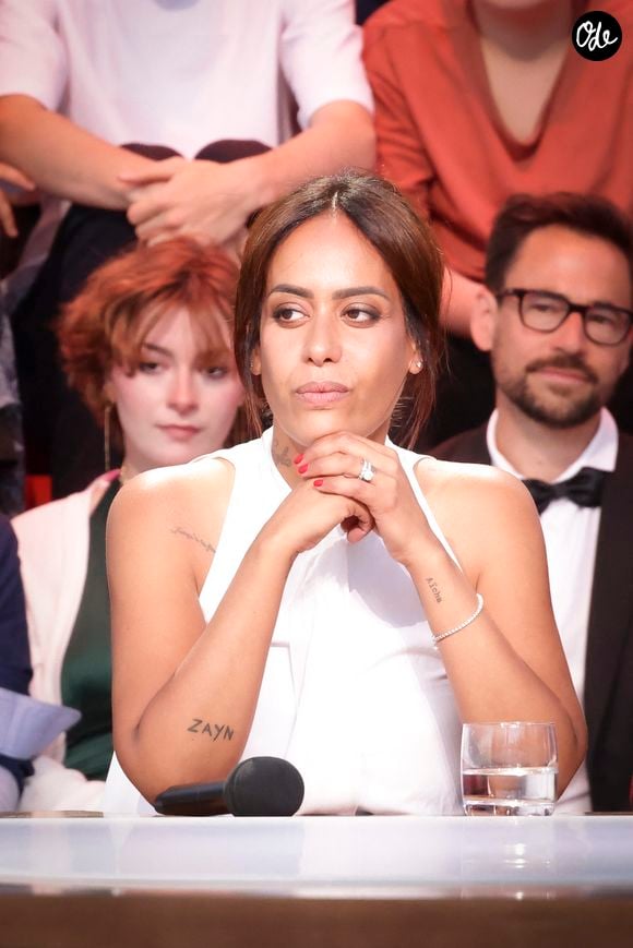 Exclusif - Amel Bent - Plateau de l'émission "C à vous" lors du 78ème Festival International du Film de Cannes le 22 mai 2025. © Jack Tribeca / Bestimage