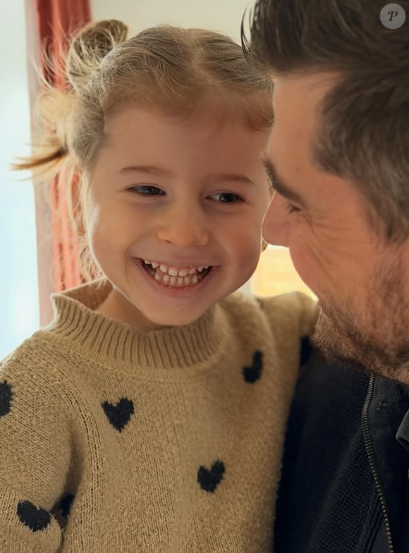Ces gros travaux permettront d'offrir à la fillette une chambre médicalisée avec salle de bains, parfaitement adaptée à sa pathologie.

Liv, la fille de Michel et Roxane Augoyard (Familles nombreuses), ne peut pas marcher ni parler.