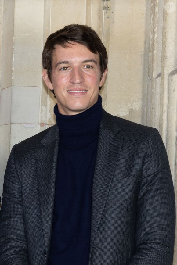 Semi-exclusif - Alexandre Arnault - Greeting du défilé Louis Vuitton Collection Femme Prêt-à-porter Printemps/Eté 2023 lors de la Fashion Week de Paris (PFW), France, le 4 octobre 2022. © Olivier Borde/Bertrand Rindoff Petroff/Bestimage