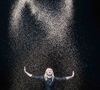 Après plusieurs semaines de préparation particulièrement intenses, l'artiste a défendu - en mai - les couleurs de la France lors de la 69ème édition de l'Eurovision organisée en Suisse.

15 mai 2025, Bâle, Suisse : Louane - représentant la France se produit en direct lors de la 2ème demi-finale du 69ème Concours Eurovision de la Chanson qui s'est tenue à la St. Jakobshalle le 13 mai 2025, à Bâle, Suisse. (© Baden Roth/ZUMA Press Wire)