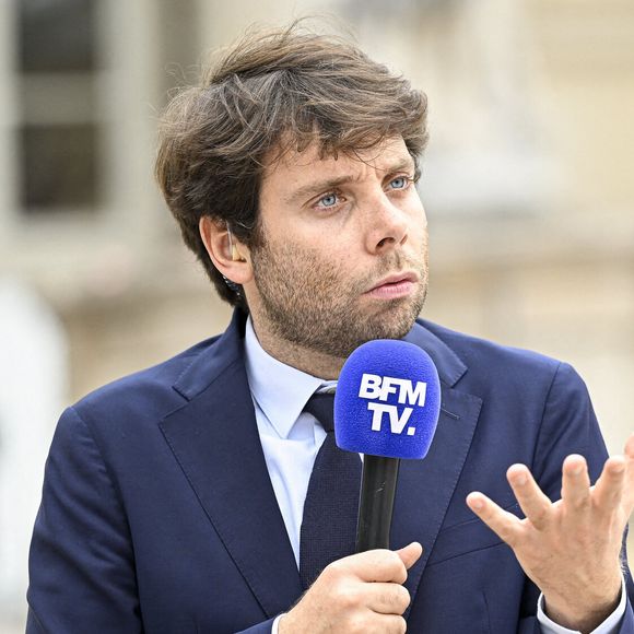 L'essentiel de ses activités professionnelles se concentre à Paris.

Benjamin Duhamel de BFM TV lors de la journée d'accueil des nouveaux députés à l'Assemblée nationale après le second tour des élections législatives, à Paris, France. Photo par Victor Joly/ABACAPRESS.COM