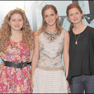 Une actrice d’Harry Potter se lance sur OnlyFans

Archives - Jessie Cave, Emma Watson et Bonnie Wright à à l'avant-première de Harry Potter et le prince de sang mêlé, à Londres.