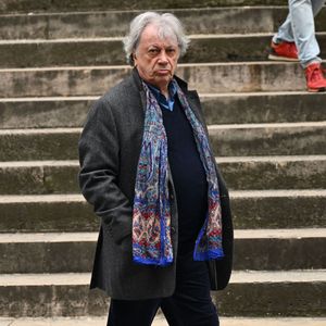 Hervé Vilard lors des obsèques de Alexis Gruss en l'Église Saint-Roch à Paris le 11 avril 2024.