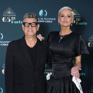 mais aussi Marc Lavoine et Adriana Karembeu, plus proches que jamais.

Adriana Karembeu et Marc Lavoine – Soirée du 65e anniversaire au Monte Carlo Bay lors de la 65e édition du Festival de la télévision de Monte-Carlo, le 15 juin 2026

 © Denis Guignebourg / Bestimage