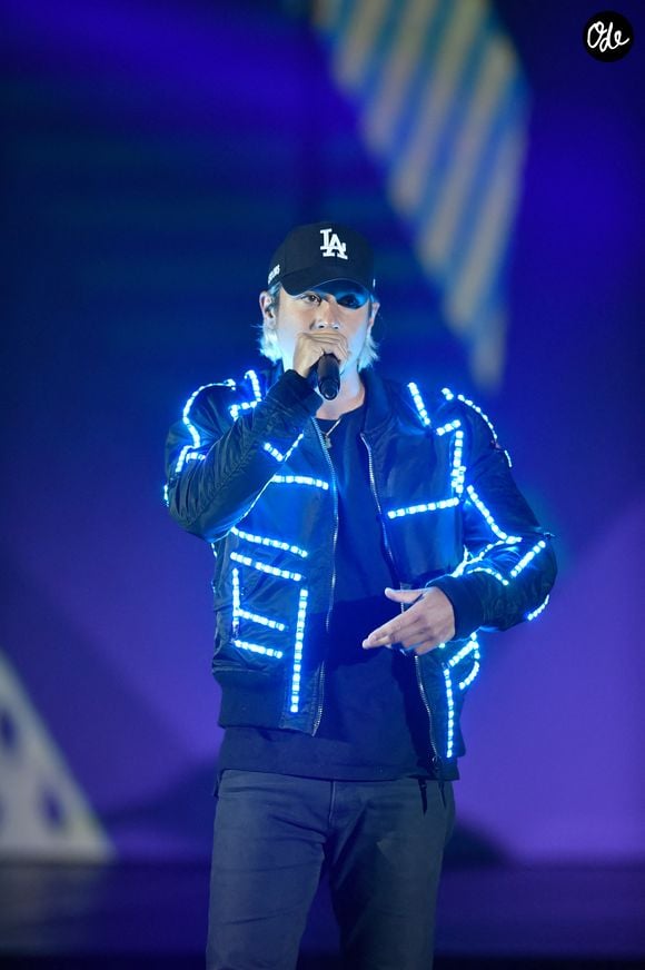 Nekfeu lors de la 31e cérémonie des Victoires de la Musique qui s'est tenue au Zénith de Paris, en France, le 12 février 2016. Photo : ABACAPRESS.COM
