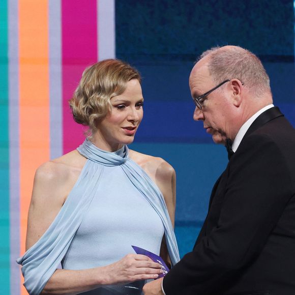 Le prince Albert II de Monaco, La princesse Charlène de Monaco - Cérémonie de clôture de la 64ème édition du Festival de télévision de Monte-Carlo au Grimaldi forum à Monte-Carlo, Monaco le 17 juin 2025.

© Denis Guignebourg / Bestimage