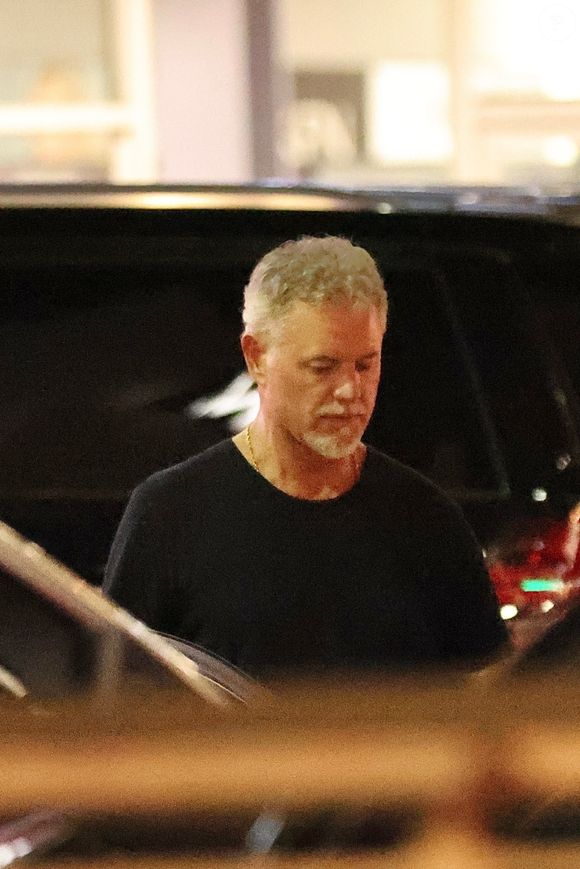 Face aux images émouvantes de l’acteur, visiblement diminué, des fans bouleversés ont réagi : "La progression de la maladie a été si rapide", "Je sanglote", "J'admire tellement sa force".


Exclusif - Eric Dane, diagnostiqué malade d'une SLA, est allé dîner au Sushi Park avec sa fille à West Hollywood, le 06/06/2025 @Backgrid USA / Bestimage