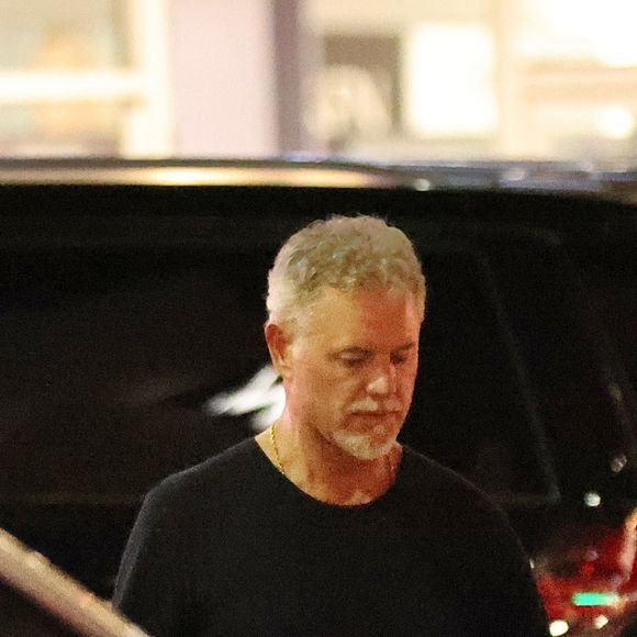 Face aux images émouvantes de l’acteur, visiblement diminué, des fans bouleversés ont réagi : "La progression de la maladie a été si rapide", "Je sanglote", "J'admire tellement sa force".


Exclusif - Eric Dane, diagnostiqué malade d'une SLA, est allé dîner au Sushi Park avec sa fille à West Hollywood, le 06/06/2025 @Backgrid USA / Bestimage