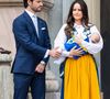 Le 6 juin, il est de tradition pour les femmes de porter le costume du pays, Sverigedräkten
Prince Carl Philip, La princesse Sofia "Hellqvist" de Suède et sa fille la princesse Ines lors de l'"Open Castle Day” dans le cadre de la fête nationale de Suède à Stockholm le 6 juin 2025  Dana Press / Bestimage