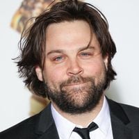 Arthur, fils de Gérard Jugnot, en couple avec une célèbre actrice de séries à succès : une rare image d'eux ensemble partagée