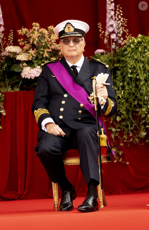 Si Clément est ravi que cette vérité soit enfin sortie, ce n'est pas le cas de Dylan qui affirme en avoir beaucoup souffert. 

Le prince Laurent de Belgique - La famille royale belge assiste à la parade lors de la fête nationale à Bruxelles, Belgique, le 21 juillet 2022. © Royalportraits Europe/Bernard Rubsamen / Bestimage