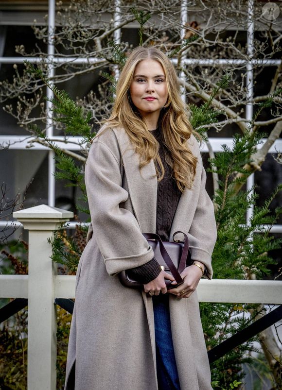 La princesse Catharina-Amalia lors de la séance photo d'automne de la famille royale néerlandaise au Béguinage d'Amsterdam, Pays-Bas, le 29 novembre 2024. © Dana Press/Bestimage