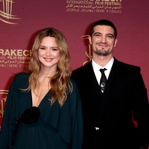 Niels Schneider explique que la paternité l'a poussé à prendre davantage soin de lui afin d'être un bon exemple pour son fils.
Virginie Efira et Niels Schneider au photocall lors de la deuxième journée de la 22ème édition du Festival International du Film de Marrakech, Maroc, le 29 novembre 2025.
© Dominique Jacovides/Bestimage