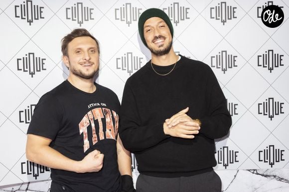 Les deux amis souhaitent construire une nouvelle usine.

McFly (David Coscas) et Carlito (Raphaël Carlier) en backstage de l'enregistrement de l'émission Clique. © Jack Tribeca/Bestimage