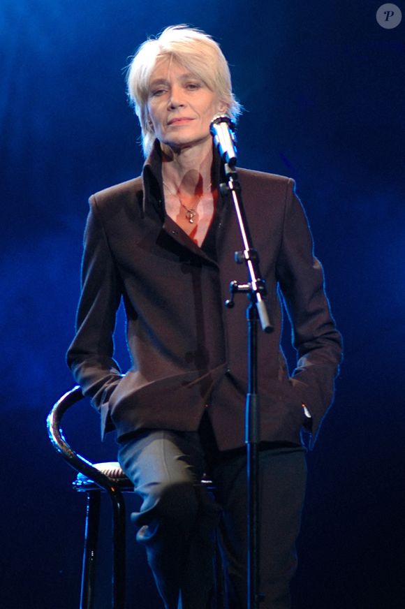 Photo d'archives datant de 2005 de la chanteuse Françoise Hardy en concert. Photo par Houin G/Belpress/ANDBZ/ABACAPRESS.COM