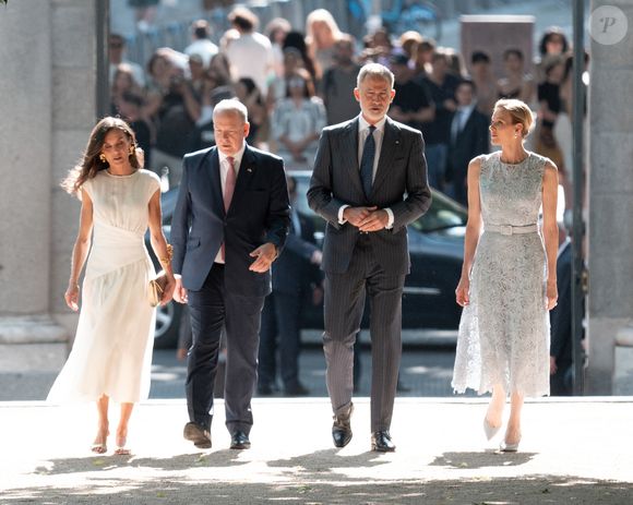 Leurs époux, Albert de Monaco et Felipe d'Espagne, étaient de la partie

La reine Letizia d'Espagne, le prince Albert II de Monaco, le roi Felipe VI et la princesse Charlène de Monaco lors du 150ème anniversaire de l'établissement des premières relations diplomatiques entre l'Espagne et Monaco au Jardin botanique royal à Madrid le 1er juin 2026. LALO YASKY / BESTIMAGE