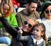 Elle est très fusionnelle avec sa fille

Adriana Karembeu Ohanian et sa fille Nina durant la première bataille de fleurs du Carnaval de Nice 2022, Roi des Animaux, place Masséna à Nice, le 13 février 2022. © Bruno Bebert/Bestimage