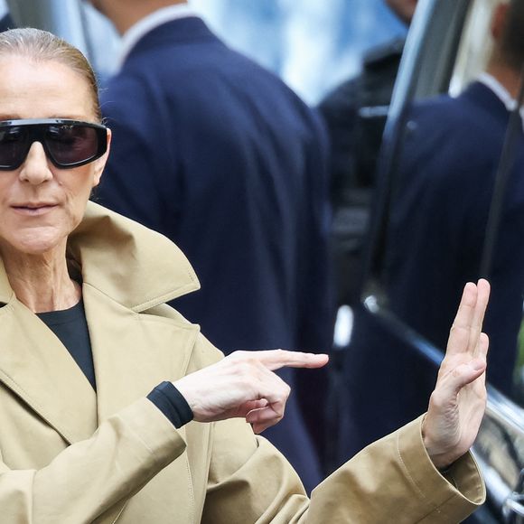 Céline Dion acclamée par ses fans à son arrivée au palace Royal Monceau à Paris, le 28 août 2026 alors qu'elle prévoit de donner une série de 16 concerts en France, après plus de six années loin de la scène en raison la maladie neurologique rare dont elle souffre. 

CYRIL MOREAU / BESTIMAGE
