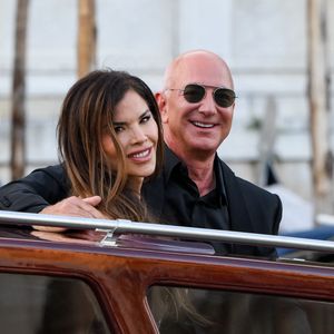 Jeff Bezos et sa femme Lauren Sanchez au lendemain de leur cérémonie de mariage à Venise en Italie le samedi 28 juin 2025.
Crédit : SGP / BESTIMAGE