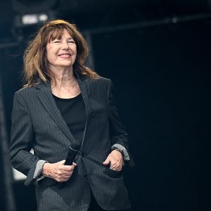 Jane Birkin et Etienne Daho sur la scène du festival des Francofolies 2021 à la Rochelle, le 12 juillet 2021. (MPP / Bestimage)