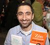Pas question de lever le pied pour cet hyperactif qui, en plus de continuer sa carrière médicale au sein de SOS médecin.

Jimmy Mohamed au Festival du Livre de Paris 2023 au Grand Palais Éphémère le 23 avril 2023.

© Cédric Perrin / Bestimage