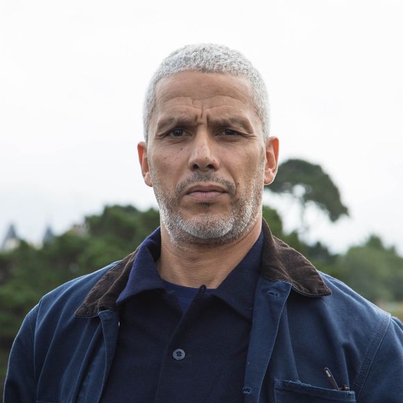 Sami Bouajila - Photocall du jury du 30ème Festival du Film de Dinard. Le 26 septembre 2019.
© Jérémy Melloul / Bestimage