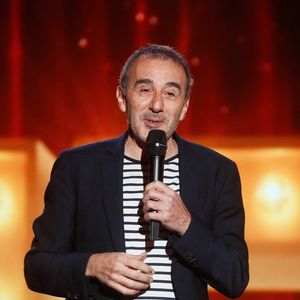 Élie Semoun - Surprises - Enregistrement de l'émission "La Boîte à secrets", au Studio du Lendit, présentée par F.Bollaert et diffusée le 24 janvier sur France 3. Le 16 décembre 2024
© Christophe Clovis / Bestimage