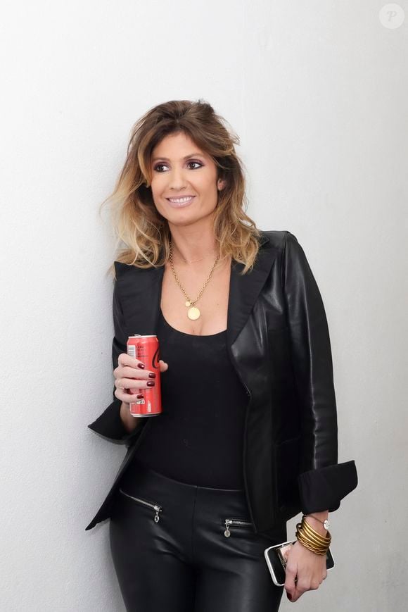 Pour l’animatrice, l’intérêt de cette méthode réside précisément dans sa simplicité.

Exclusif - Caroline Ithurbide, en backstage de l'émission " TPMP " La dernière sur C8, présentée par C.Hanouna et diffusée en direct sur C8, Paris, France, le 27 février 2025. © Jack Tribeca / Bestimage