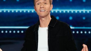 Après avoir annoncé leur départ, deux animatrices de retour à l'antenne face à Cyril Féraud et une autre figure du petit écran