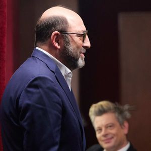 Exclusif - Benjamin Biolay et Kad Merad lors de l'enregistrement d'un Grand show de Noël "Christmas Show" imaginé par B.Biolay avec une pléiade d’artistes prestigieux au Casino de Paris, France, le 28 septembre 2022, diffusé sur Canal+, le 21 décembre 2022. © Cyril Moreau/Bestimage