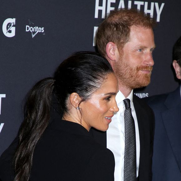 Meghan Markle, duchesse de Sussex et le prince Harry, duc de Sussex assistent au gala de la Journée mondiale de la santé mentale de Project Healthy Minds qui se tient aux Spring Studios le 9 octobre 2025 à New York City, NY.
 Photo par Steven Bergman/AFF/ABACAPRESS.COM
