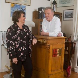 Ses derniers instants ont pourtant été marqués par une parenthèse de douceur, passée à plaisanter avec sa femme et leur fille Eléa. 

Herbert Leonard et sa femme Cléo chez eux à Barbizon le 2016/12/2016 

Photo : JLPPA / Bestimage