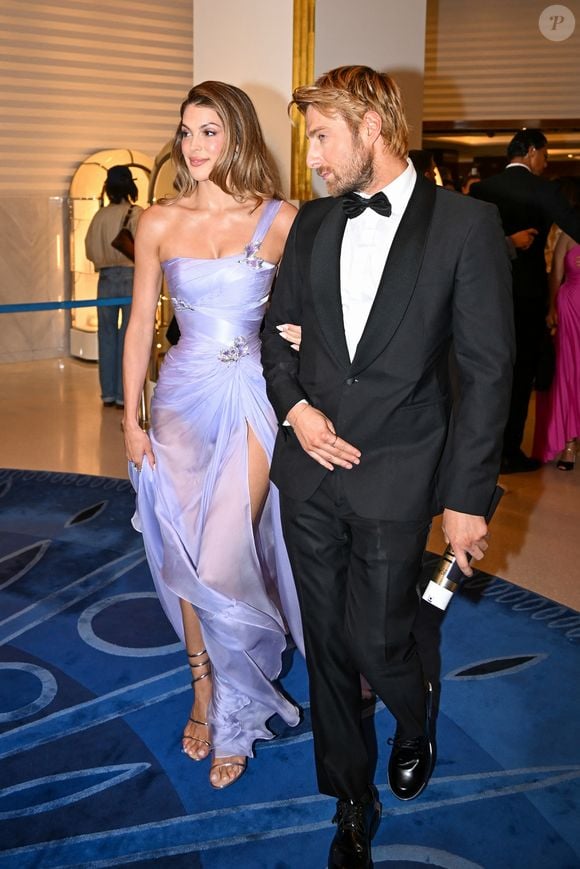 Iris Mittenaere et Paul Duchemin à l'hôtel "Martinez" lors du 79ème Festival International du Film de Cannes, le 14 mai 2026. 

Photo : Gedeon Taieb / Bestimage