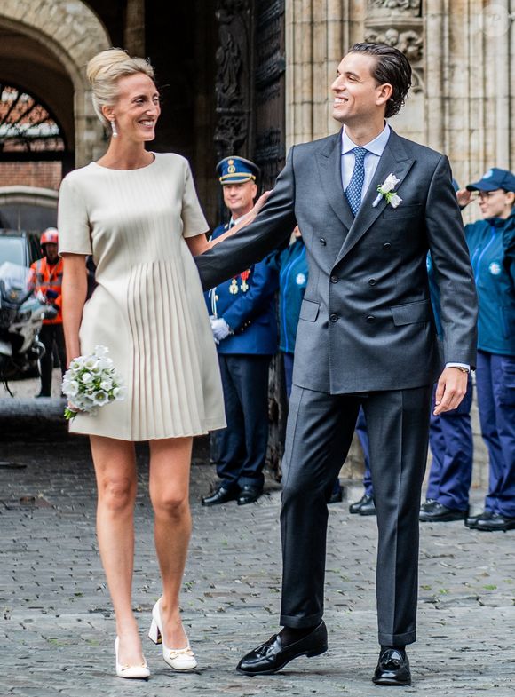 Voilà désormais la photo que tous les fans de la royauté belge attendaient !
Mariage de la princesse Maria Laura de Belgique et William Isvy à Bruxelles le 10 septembre 2022. Pool / Photonews / Bestimage