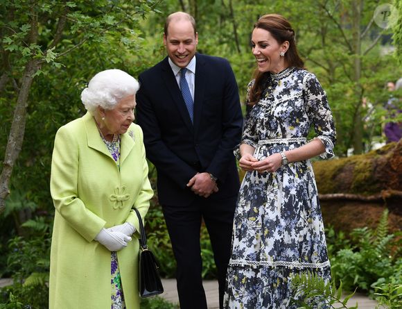 Le prince de Galles va rendre hommage à sa grand-mère en se rendant dans un lieu spécial.

La reine Elisabeth II d’Angleterre, le prince William, duc de Cambridge, et Catherine (Kate) Middleton, duchesse de Cambridge, en visite au "Chelsea Flower Show 2019" à Londres, le 20 mai 2019. © EXPRESS SYNDICATION / BESTIMAGE