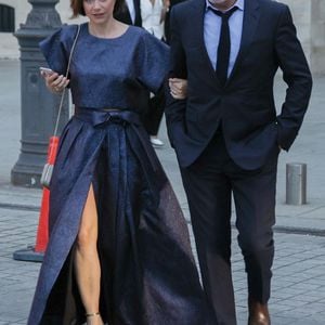 Exclusif - Jean Dujardin et sa femme Nathalie Péchalat arrivent à la cérémonie " 2023 Laureus World Sports Awards" à Paris le 8 mai 2023.