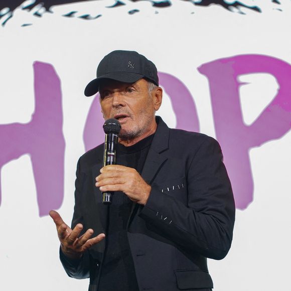 Laurent Baffie lors de la soirée annuelle de gala de l'association Hope au pavillon Gabriel à Paris le 14 octobre 2025. © Anne-Sophie Guebey / Bestimage