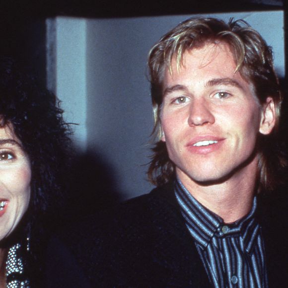 “Tu vas me manquer, tu étais drôle, fou, casse-pieds, un super ami (...) courageux durant toute la maladie”, écrit Cher

Archives - Cher et Val Kilmer à la soirée vidéo de Bette Midler le 9 janvier 1984. Photo by Ralph Dominguez/MediaPunch