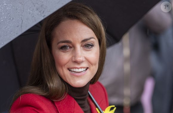 Catherine (Kate) Middleton, princesse de Galles, éclate de rire à la sortie du marché de Pontypridd, accompagnée du prince William, prince de Galles, le 26 février 2025. GOFF INF/BESTIMAGE