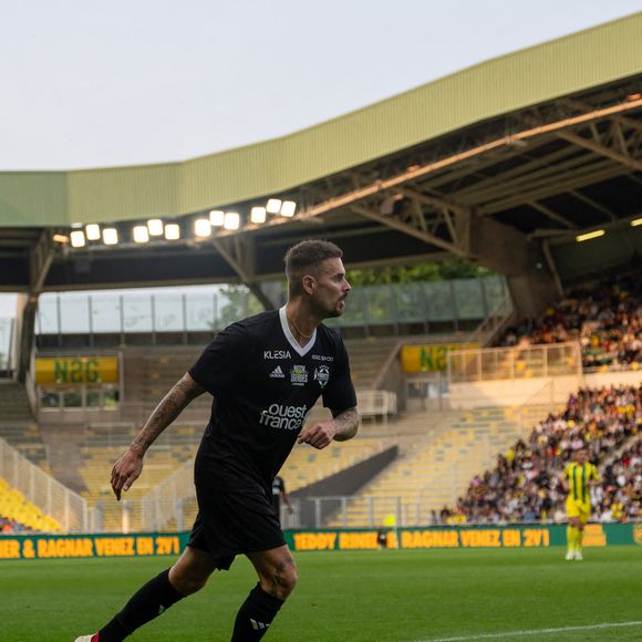 Matt Pokora (M. Pokora) - Match des Légendes du Variétés Club de France contre le FC Nantes au profit du Secours Populaire au stade de la Beaujoire à Nantes le 3 juin 2025.  © Martin Bousseau/Bestimage