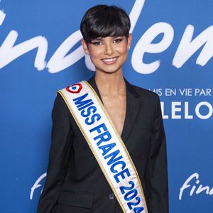 En cas de confirmation pour Miss Univers, Eve Gilles pourrait offrir une nouvelle visibilité à la France sur la scène mondiale.

Eve Gilles (Miss France 2024) - Avant-première du film "Finalement" de C. Lelouch qui fête son 87ème anniversaire au Grand Rex à Paris le 30 octobre 2024. © Pierre Perusseau/Bestimage