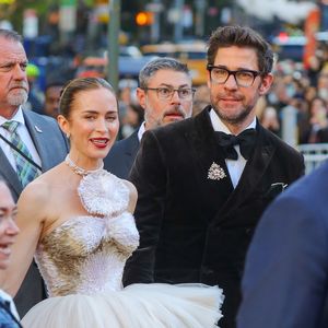 Emily Blunt et John Krasinski arrivent à la première mondiale de "Le diable s'habille en Prada 2" au Lincoln Center à New York.

©BestImage