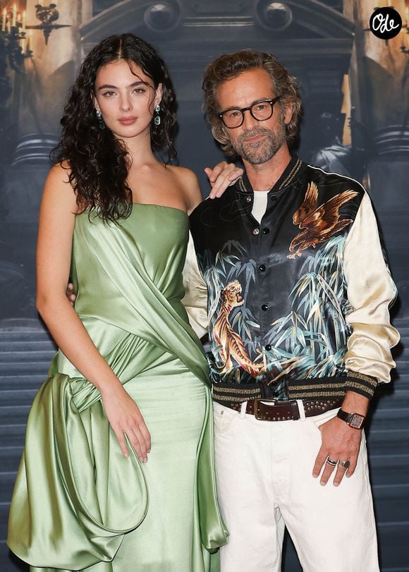Deva Cassel et Romain Duris - Avant-première du film "Le Fantôme de l'Opéra" au cinéma Pathé Palace à Paris le 12 octobre 2026. 

© Coadic Guirec/Bestimage