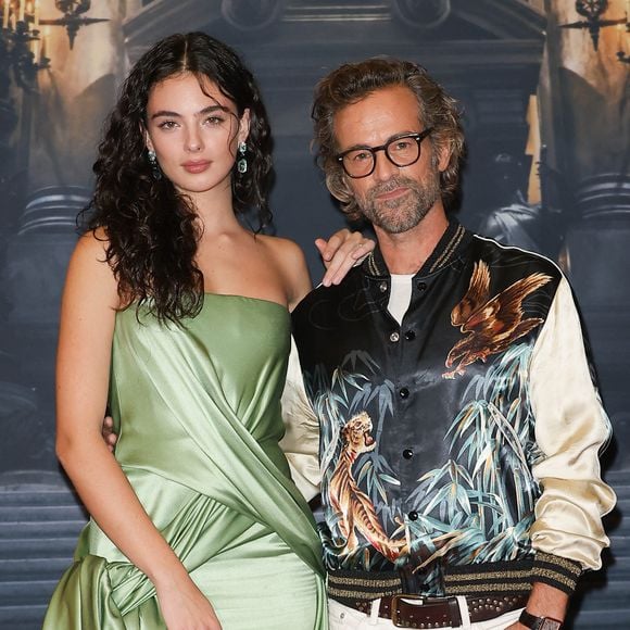Deva Cassel et Romain Duris - Avant-première du film "Le Fantôme de l'Opéra" au cinéma Pathé Palace à Paris le 12 octobre 2026. 

© Coadic Guirec/Bestimage