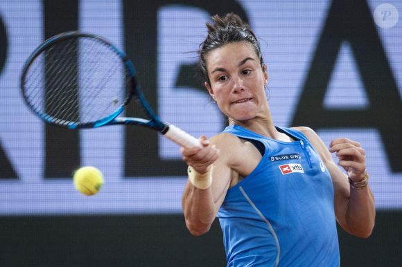 La française Loïs Boisson remporte le quart de finale face à M.Andreeva lors des internationaux de France de Tennis de Roland Garros 2025 (Jour 11), à Paris, France, le 4 juin 2025. © Jacovides-Moreau/Bestimage